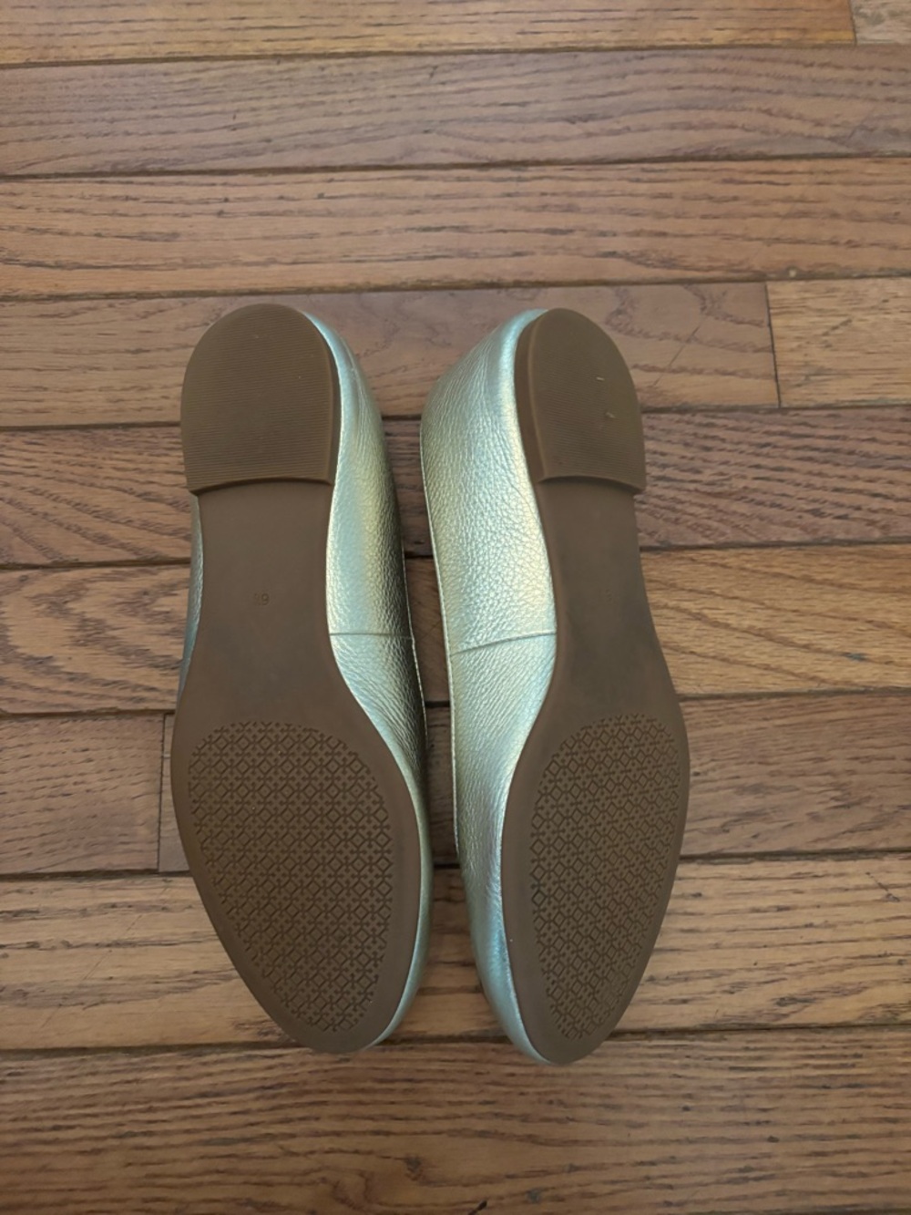 Tory Burch Gold Logo Round-Toe Ballet Flats - Picture 2 of 5